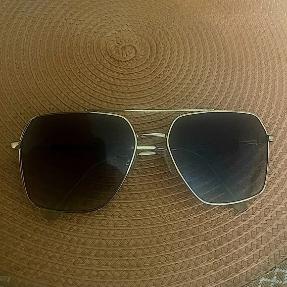 Women's Satin Metal Aviator
Sunglasses with Gradient Lenses - Universal Thread™ - Picture 3 of 7